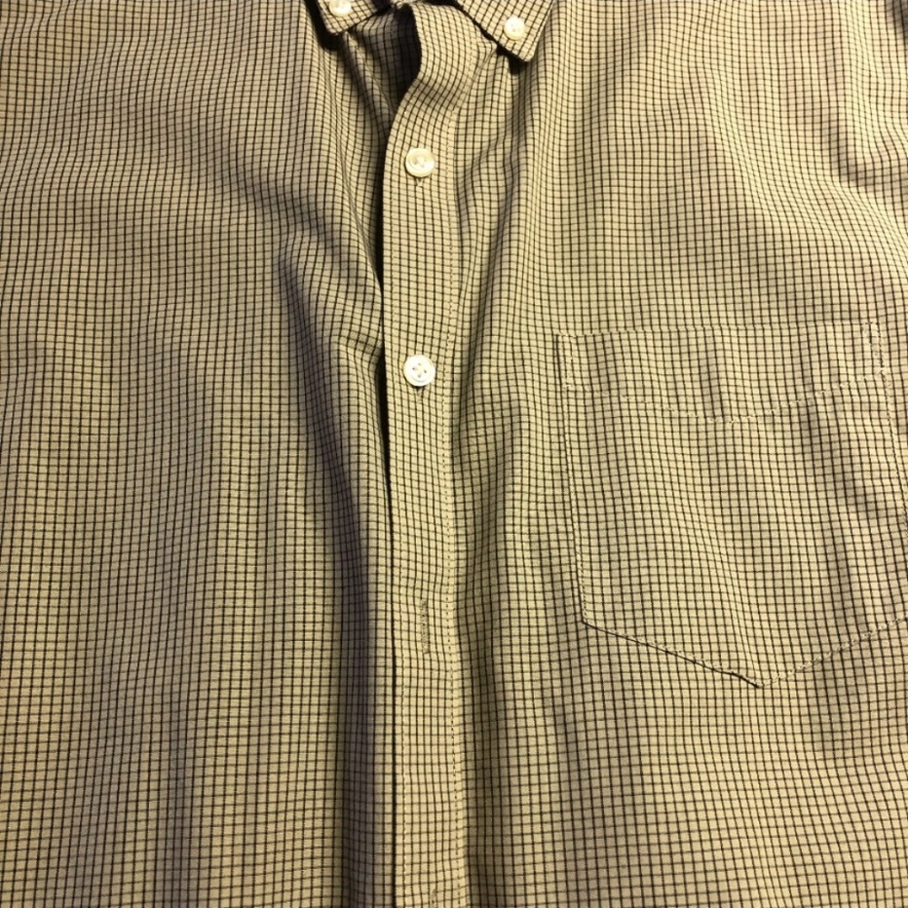 Van Heusen Set of 2 Men's Dress Shirts Size Large - Picture 3 of 7